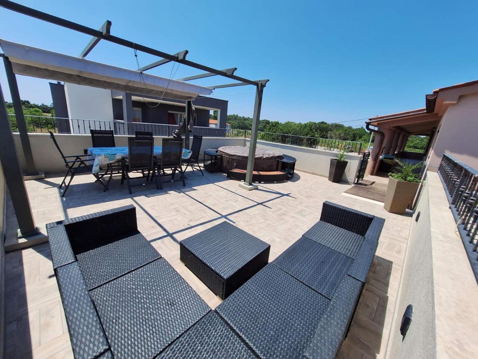 Apartments Ines Pula Ngoại thất bức ảnh