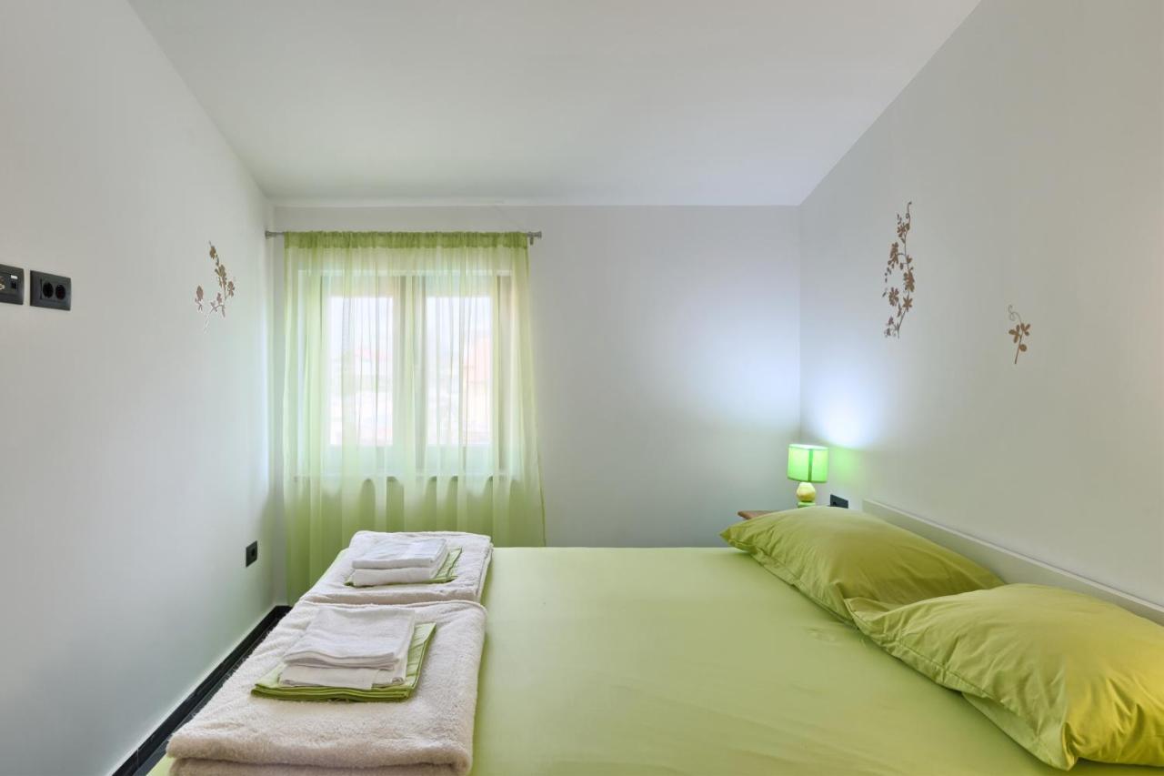 Apartments Ines Pula Ngoại thất bức ảnh
