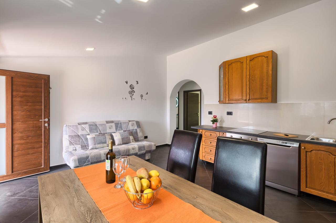 Apartments Ines Pula Ngoại thất bức ảnh